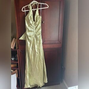 Jessica McClintock Halter Neck Formal Prom Dress with beading Size 4